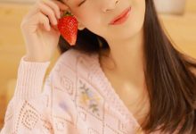 草莓美女长腿诱惑私房图片-亿套图
