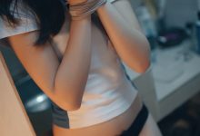 向大佬低头双马尾萌妹 深圳校服女仆装 香港之行[ 84P/264M]-亿套图