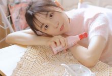 甜美可爱美少女居家写真图片-亿套图