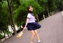 制服美女清纯迷人写真图片-亿套图