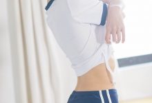体操服美女性感长腿翘臀写真图片-亿套图