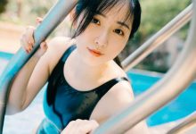 夏日泳池美女性感泳衣长腿撩人写真-亿套图