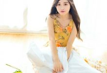 清纯向日葵少女甜美清新写真图片-亿套图