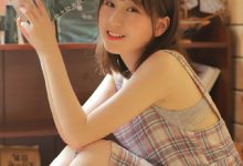 清新温婉美女格子裙私房图片-亿套图
