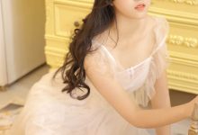 白嫩美女尤物丰乳翘臀私房性感图片-亿套图