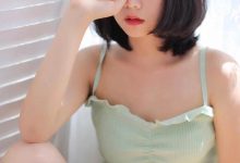 短发美女模特长腿撩人性感写真-亿套图