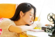 清新气质美女养眼写真图片-亿套图