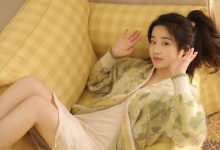 气质清纯美女吊带马尾辫写真图片-亿套图