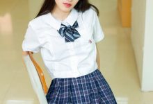 制服美女青春养眼教室写真图片-亿套图