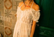 性感美女香肩美腿写真图片-亿套图