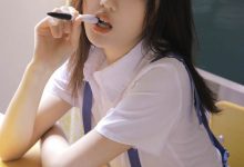 可爱美少女诱人制服写真图片-亿套图