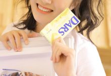 白嫩丰满美女诱人性感美女卧室写真-亿套图