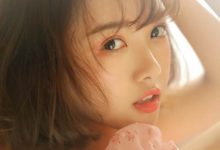 短发美女粉嫩诱人私房写真图片-亿套图