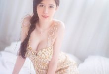 绝色美女丰满事业线性感长腿写真-亿套图