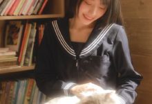 清纯美女水手服诱人写真图片-亿套图