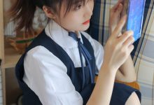 白丝美女性感制服诱惑写真-亿套图