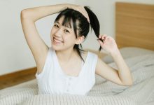 日系美女清新文艺居家写真图片-亿套图