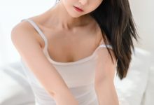 [鳗鱼霏儿]白色小背心 [41P/1V]-亿套图