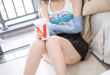 [YALAYI雅拉伊]2022.02.18 NO.899 回我们家 弈思[41+1P／458MB]-亿套图