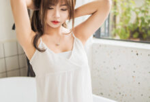 [YALAYI雅拉伊]2022.05.13 NO.932 小女友 阿禾[41+1P／378MB]-亿套图
