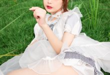 梨瑾瑾 - NO.13 草地 [22P-267MB]-亿套图