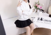 [BoBoSocks袜啵啵]NO.368 甜甜圈-运动鞋、白棉袜、油亮肉丝[160P+1V／5.72GB]-亿套图