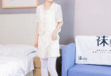 [BoBoSocks袜啵啵]NO.421 奶油-皮鞋、厚白丝、瑜伽动作时老头乐挠脚剧情[140P+1V／6.20GB]-亿套图