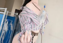 [XiuRen秀人网] 2025.08.14 No.10648 汐汐爱吃草莓 [80+1P]-亿套图