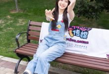物恋传媒 No.2407 奶糖-帆布鞋、自然穿脏白棉袜、裸足 [160P1V-4.39GB]-亿套图