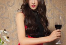 [Ligui丽柜] 2025.11.12 只有丝袜和红酒作伴的失恋女孩 微微 [63P-98MB]-亿套图