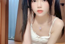 桜桃喵 –  碎花 自拍 [16P-83MB]-亿套图
