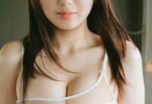 沢口愛華の写真集 清純な輝きと大人の魅力が共存する 『innocent white』-亿套图