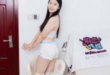 物恋传媒 No.2717 奶糖-高跟长靴、白棉袜、裸足 [189P1V-4.42GB]-亿套图
